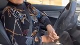七旬老奶奶开车跑山路，淡定从容