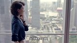 《完美关系》里斯黛拉的强大气场除了西服玫瑰耳钉也很重要