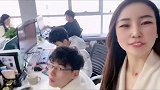 大意了，拽下来这个小哥哥竟然不会拍照同城的粉丝宝宝路过上来玩，坐标河南南阳。