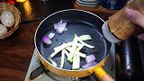丝瓜汤怎么做好喝又好吃，简单又好吃的丝瓜汤，汤鲜味美