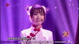 男嘉宾很满意自己选择，唱起情歌直接公主抱，好甜