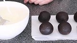 牛人把蛋糕做成了“葫芦娃”，还都闪着金光，这到底是几娃？