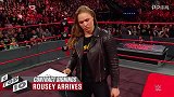 WWE-18年-Top10系列之十大合约签字仪式 隆达·罗西抱摔运营总监-专题