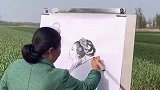大姐在农田用烧火棍作画，被种地耽误的画家