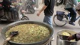 西安排名前3的小吃，各种蔬菜一锅烩，9块一碗不排队吃不上！