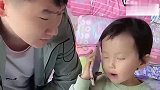 爷爷和奶奶吵架，看三岁宝宝是如何教训爷爷的，太操心了！