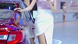 牛仔裤还有裙子你们更喜欢哪个？长腿