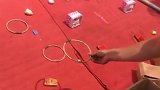 和哥哥一起去套圈，你这一顿操作，真是太喜人了