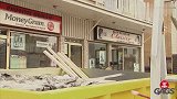 国外恶搞系列，乱扔烟头，导致垃圾桶着火
