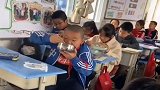 吃饭前VS吃到饭后，孩子的反应太真实了