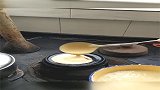 第一次见到这样摊煎饼的！