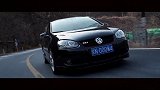 高尔夫GTI 很多人对于小钢炮的了解都始于这款车，那么你真的了解它吗，来fast4ward 为你揭秘
