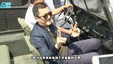 李亚鹏被曝欠债后驾豪车现身，满脸愁容不停吸烟
