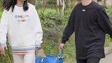 发小在一对情侣中间 会是什么杨的角色呢