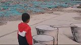 这才是真正的立体画高手，眼前一幕若不仔细看，还真难找出破绽！