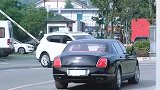 弟弟撞上豪车，结果让姐姐邂逅了富豪？