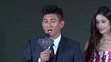 太难了!吴奇隆包裹严实偷袭杨洋 结果被保安当坏人按倒在地