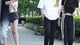 一个拥抱能解决的事儿，吵什么吵