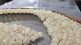 老板娘雇佣聋哑女工人加工龙眼：无差别对待，还愿意再招
