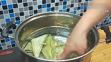 农村小伙手把手教你包粽子，学会了，一分钟可以包好几个！