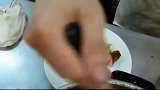 汤汁浓郁的香港街头美食烧腊饭，真是把我看饿了！