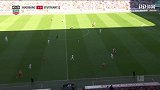 第50分钟斯图加特球员多尼斯射门