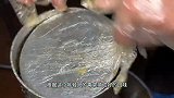 福建泉州香酥肉粕，用生铁锅+柴火炸制，7斤猪肉出1斤肉粕