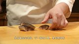 日本厨师“烤海参”，遇热后反应太有趣了，小哥一口一口吃的真香