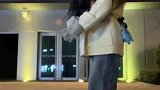 大哥被一群社牛包围，都不知道发生了些啥