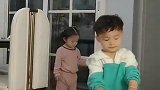 事实证明，女孩生起气来是不分年龄的，所以一定不要轻易招惹