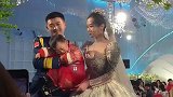 宝宝见证爸爸妈妈的婚礼现场，是件超幸福的事儿叭