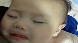 给儿子断奶第三天，睡着觉竟然还这样，真是又心疼又好笑！