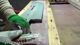 老外作死实验，用铝水造泰坦之剑！看到成品太惊艳了！