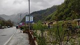 自驾陕西商洛柞水，在秦岭牛背梁入口遇见一座山寨，犹如世外桃源