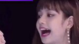 误会了成员的手势的BLACKPINKLISA ，哈哈哈哈哈，这表情的变化也太可爱啦～