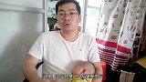 流浪狗后腿受伤腐烂，被主人残忍丢在路边等死，最后场面好感人