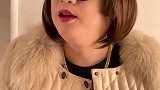 不同收入女士陪老公出门应酬