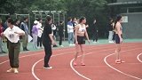 学校运动会上看到的小姐姐,看装备就知道她不是一般人