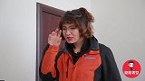 搞笑剧：傻姑娘面试，无奈老板让她星期八来上班，太逗了