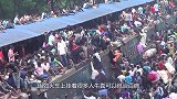 印度妈妈这样给新生儿洗澡，1秒钟开挂，像是在搓一块“脏抹布”