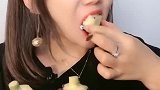 冰冻小菠萝，口感非常甜，味道是真的很棒