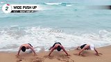 海岸边帅哥进行4种不同的俯卧撑与深蹲训练