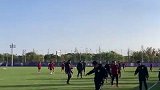 华夏老大哥杨程抵达训练场 全队集合完毕准备训练