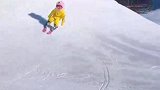 山东淄博：又萌又飒！4岁萌娃三周学会单双板滑雪