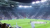 震撼！安联球场上演唯美灯光秀 焦点大战一触即发