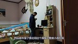 变废为宝？农村小伙用捡来的酒瓶做台灯，效果出来让人称赞！