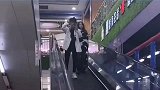 只要我不要尴尬，尴尬的就是别人