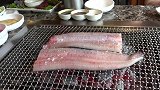木炭烤淡水鳗鱼，肉脆清香，一个人可以吃一条！