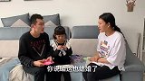 丈夫每天一走，后妈就毒打五岁继女，无意看到继女后背胎记，腿软