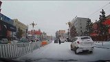 总感觉自己该为这场“事故”负全责，市区不让鸣笛是有原因的